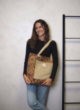 Indlæs billede til gallerivisning Stor shopper med smukt mønster