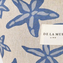 Indlæs billede til gallerivisning Toilettaske med søstjerner