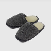 Indlæs billede til gallerivisning Hjemmesko i 100 % merinould, med øko-lædersål, grafit