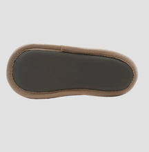 Indlæs billede til gallerivisning Hjemmesko i 100 % merinould, med øko-lædersål, beige