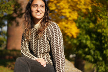 Indlæs billede til gallerivisning Uldsweater med flot mønster i naturhvid og lysegrøn fra Sirri