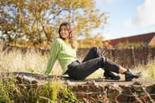 Indlæs billede til gallerivisning Uldsweater med flot mønster i naturhvid og lysegrøn fra Sirri
