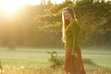 Indlæs billede til gallerivisning Uldsweater i sommergrøn, model Sweden
