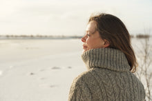 Indlæs billede til gallerivisning Uldsweater, grå med stor rullekrave