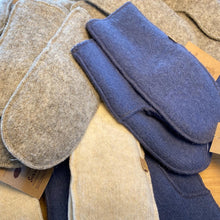 Indlæs billede til gallerivisning Uldluffer, dame, hvid i færøsk uld fra Sirri