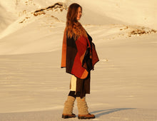 Indlæs billede til gallerivisning Benvarmere, lysebrune i færøsk uld, Sirri
