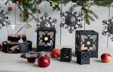 Indlæs billede til gallerivisning Stor lanterne i støbejern fra Wildlife Garden