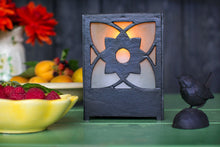 Indlæs billede til gallerivisning Stor lanterne i støbejern fra Wildlife Garden