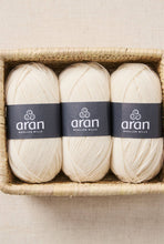 Indlæs billede til gallerivisning Aran uldgarn i 100% Merino -creme
