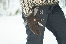 Indlæs billede til gallerivisning Uldluffer, dame, brun i færøsk uld fra Sirri
