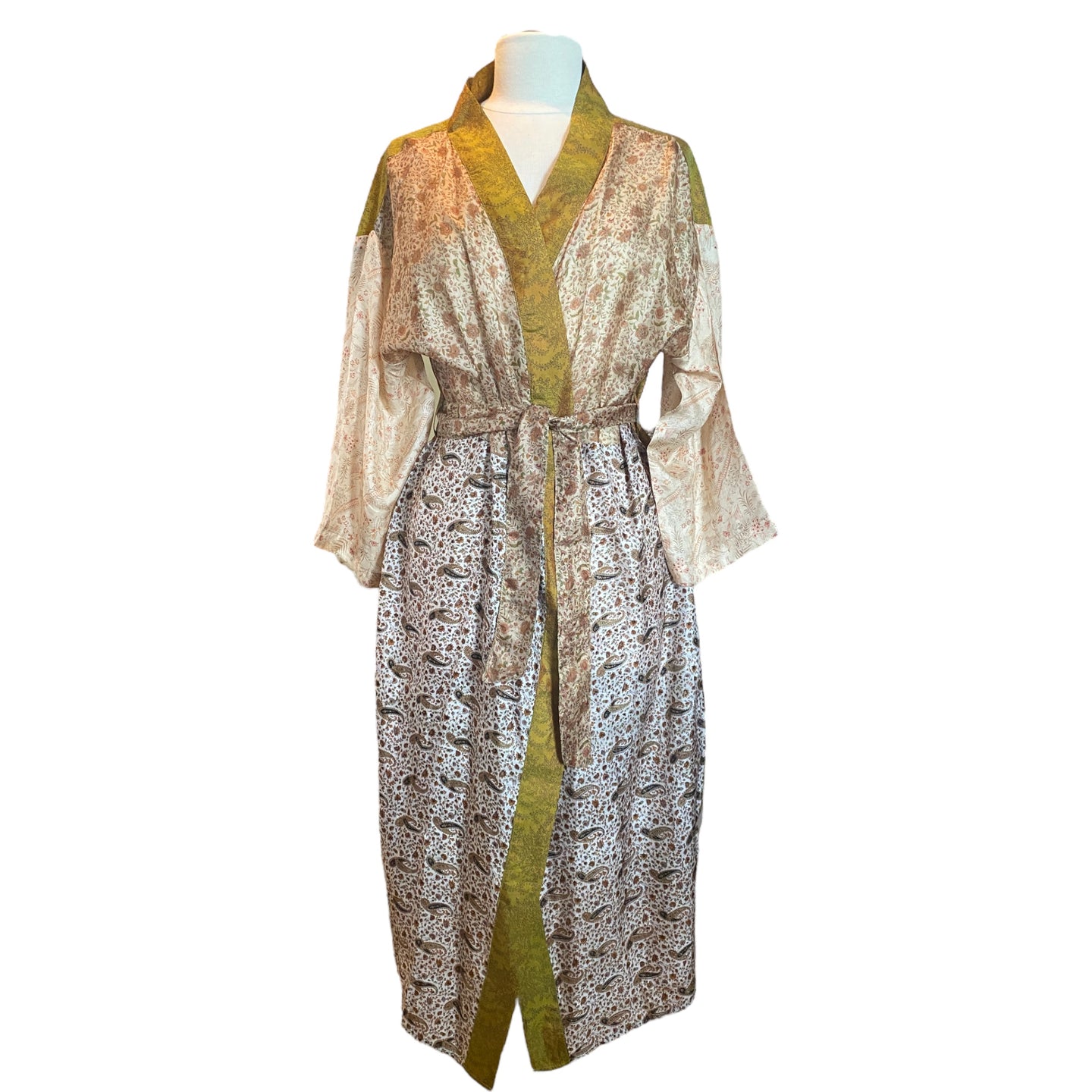 Kimono i vintagesilke, model Alma, gyldent mix i str one size
