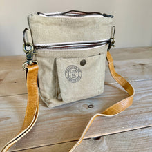 Indlæs billede til gallerivisning Festival taske (vintage bomuld i khaki)
