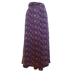 Ny! Silkenederdel, med lilla blomsterprint , slå-om model fra Cofur
