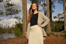 Indlæs billede til gallerivisning Uldnederdel i færøsk uld med bølget kant - brun
