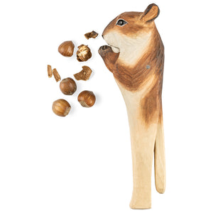 Nøddeknækker med Egon egern, dekorative dyr i håndsnittet træ fra Wildlife Garden